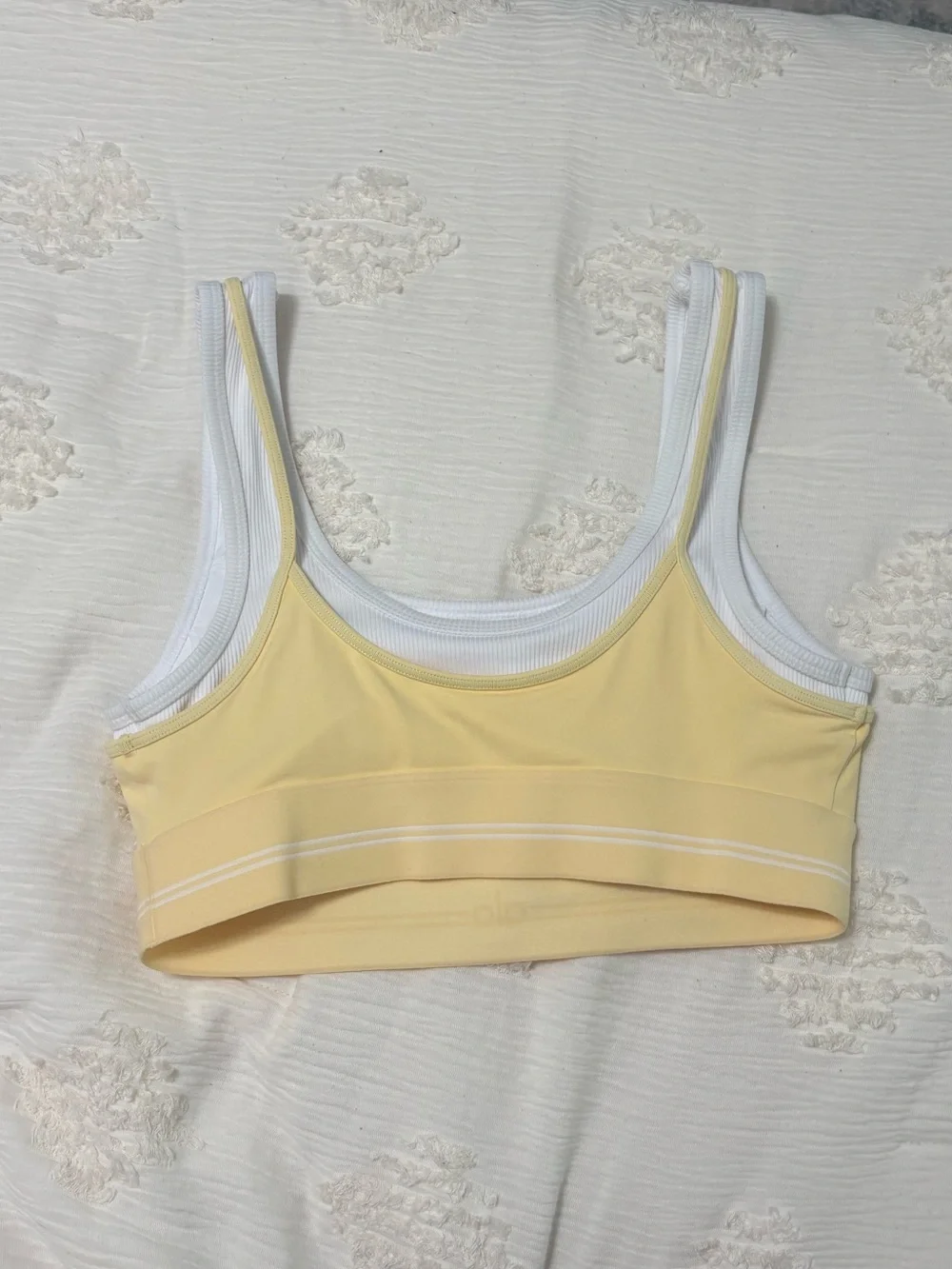 ALO Yoga Airbrush Better Together set-candlelight yellow